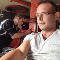 dimi kapsomanis的照片