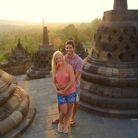 Adam  and Caissy的照片