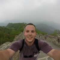 Ethan Martinez的照片