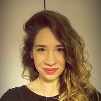 Alexandra Maria Dinica的照片