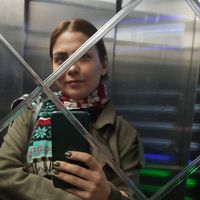 Mary Nikche的照片