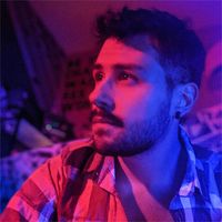 Adrián Rivas的照片