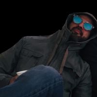 Rouzbeh Surfer的照片