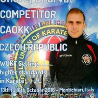 Ondřej Charvát的照片