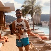 Ömer Baştuğ的照片