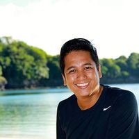 Raymond Aguilar的照片