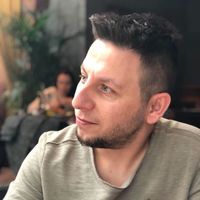 Ahmet Aycibin的照片