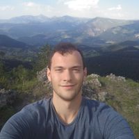 Onur Tuğalan的照片