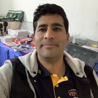 Cesar Castillo的照片