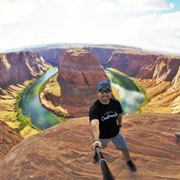 Michael Debroy的照片