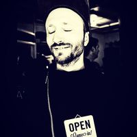 Fotos de Tuken Shadykhanov