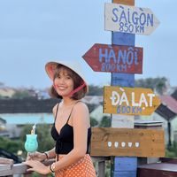 Ellie Santiago的照片