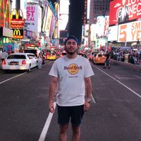 Armagan Peksen的照片