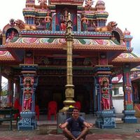 Simon Grynszpan的照片