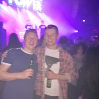 Alec Walton的照片