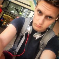 Russell Cherrington的照片