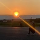 Foto de Sunset Breathwork at Tempelhofer Feld