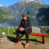 Noldy Hengkelare的照片