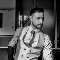 Farrukh  Khan的照片