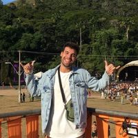 Victor Cesar's Photo