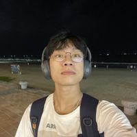 Nhật Hoàng's Photo