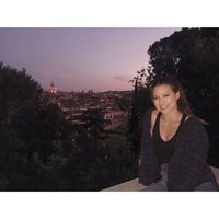 karina nunez的照片