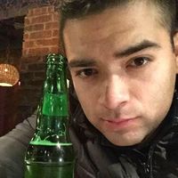 Adriian Flores的照片