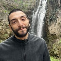 iraklius Meursault的照片