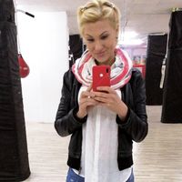 Axiniya Vetroumova的照片