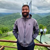 Nikola Sazdov的照片