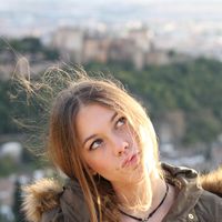 María Curiel的照片