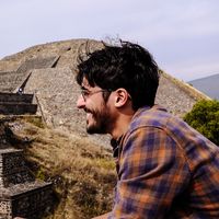 Alexander Lyth的照片