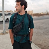 Halit Batur的照片