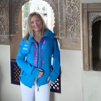 elise legros的照片