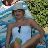 Anna Héraud的照片