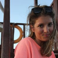 Marie Legris的照片