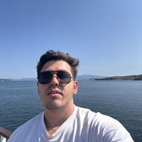 İsmail Sakallı的照片