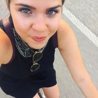 sezen Pakhuylu的照片