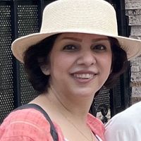 Roya Rostami's Photo