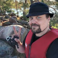 Teemu Mäkelä的照片