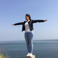 Nazi Sharzhan的照片