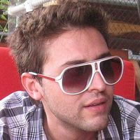 Carlos Hinojosa的照片