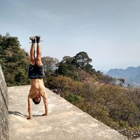 Elliot Sharifi的照片