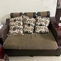 Second-Hand Furniture的照片