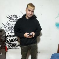 Lucas Menos的照片