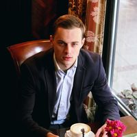 Stanislav Uyheli的照片