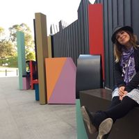 Michaela Talwar的照片