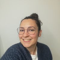 Lucie SANTONA的照片