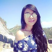 Camila Flores的照片