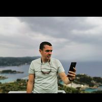 Andrei Marcu的照片